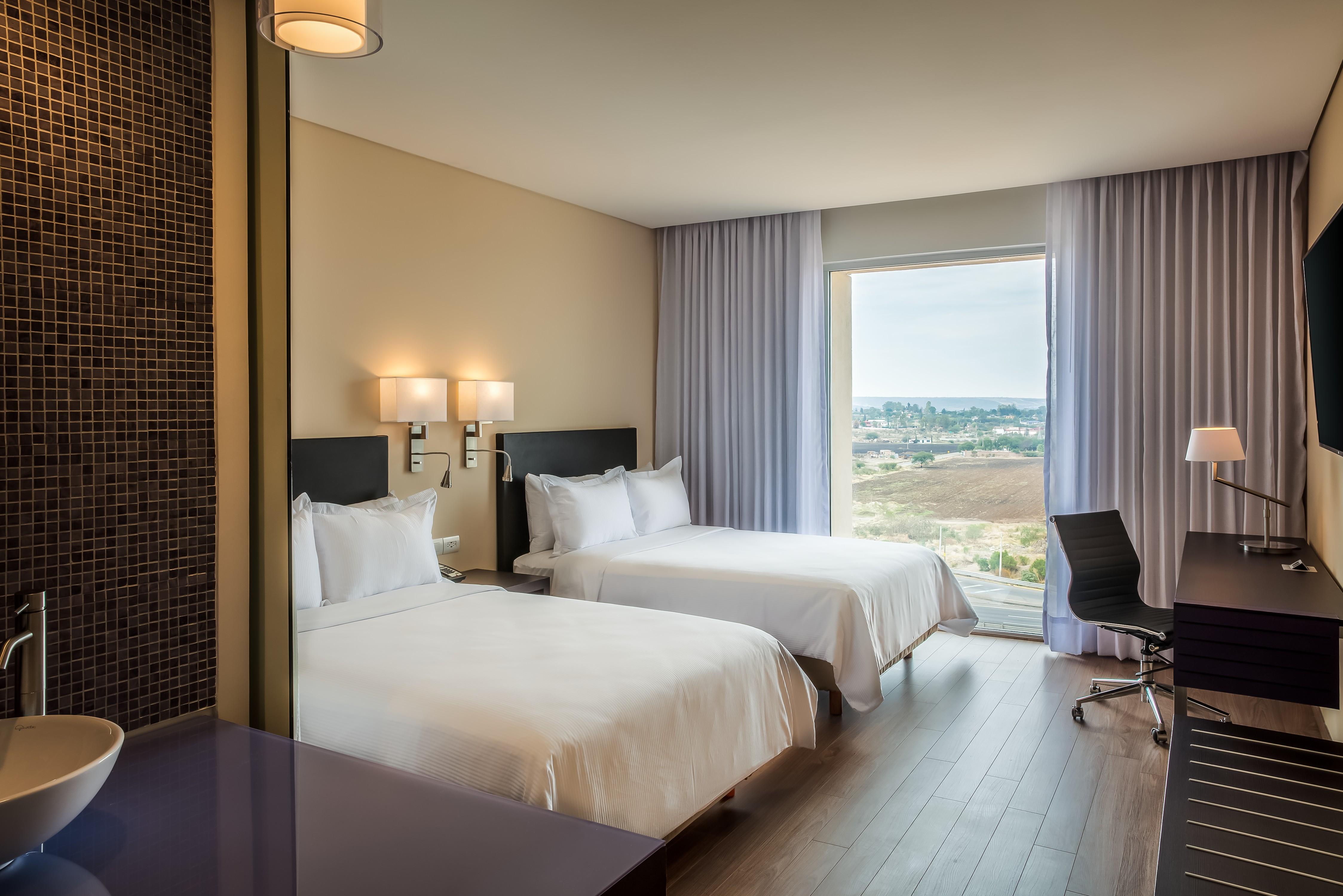 Fiesta Inn Silao Puerto Interior Zewnętrze zdjęcie
