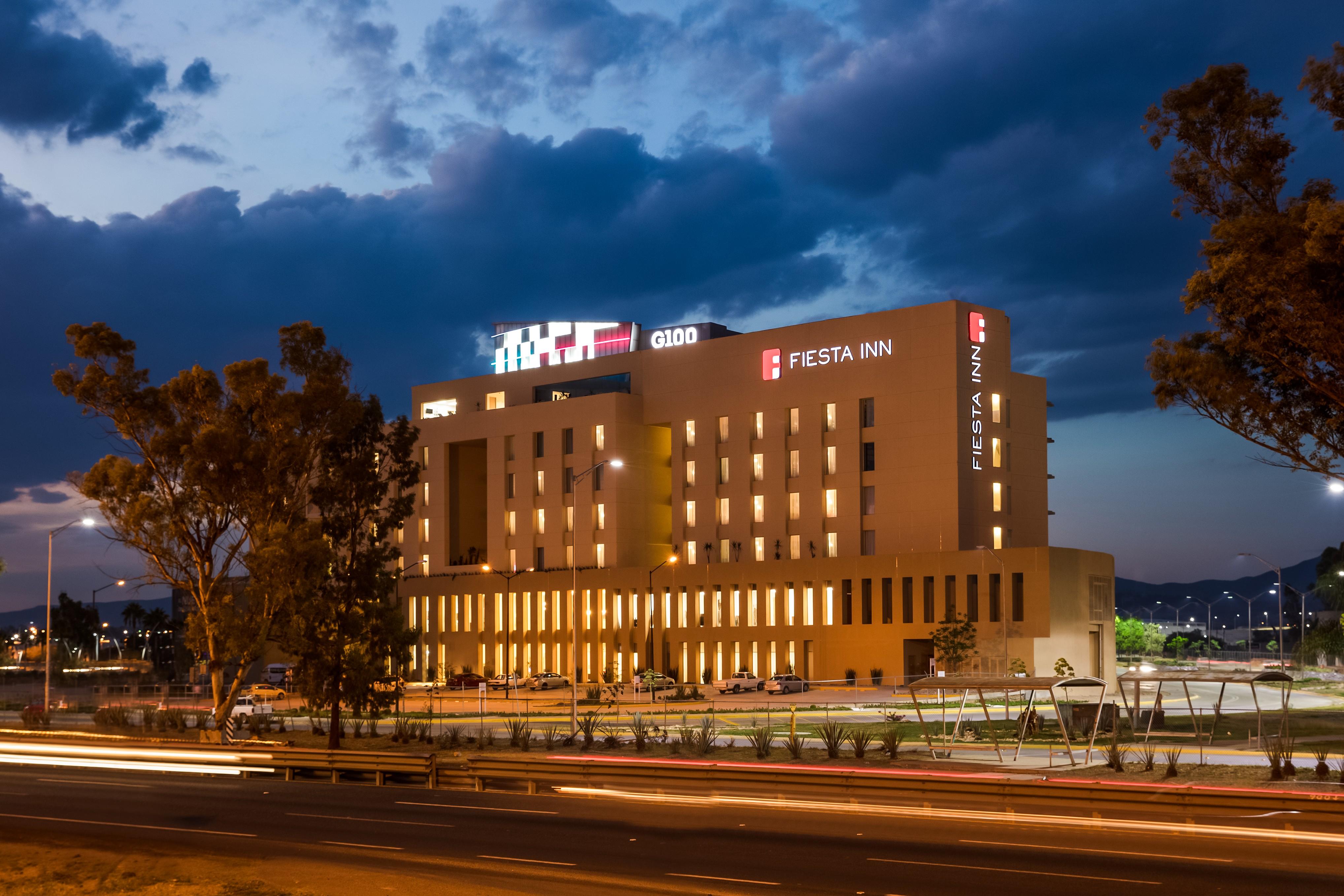 Fiesta Inn Silao Puerto Interior Zewnętrze zdjęcie
