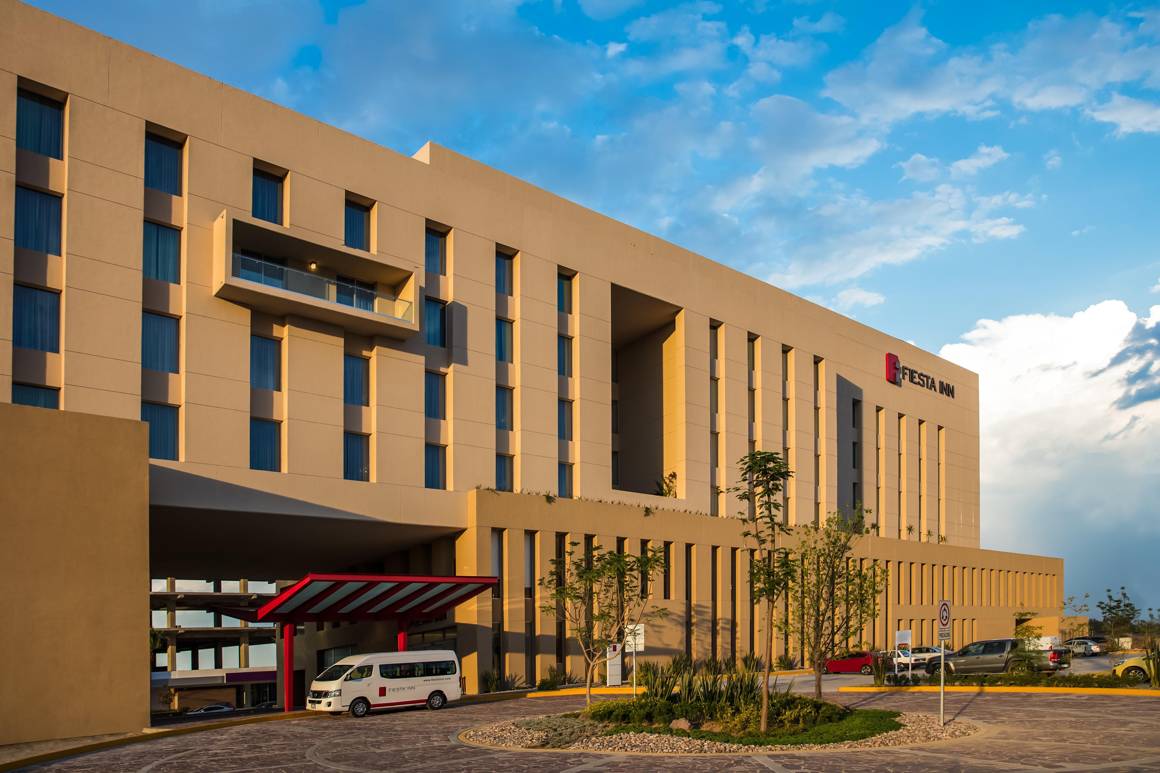 Fiesta Inn Silao Puerto Interior Zewnętrze zdjęcie