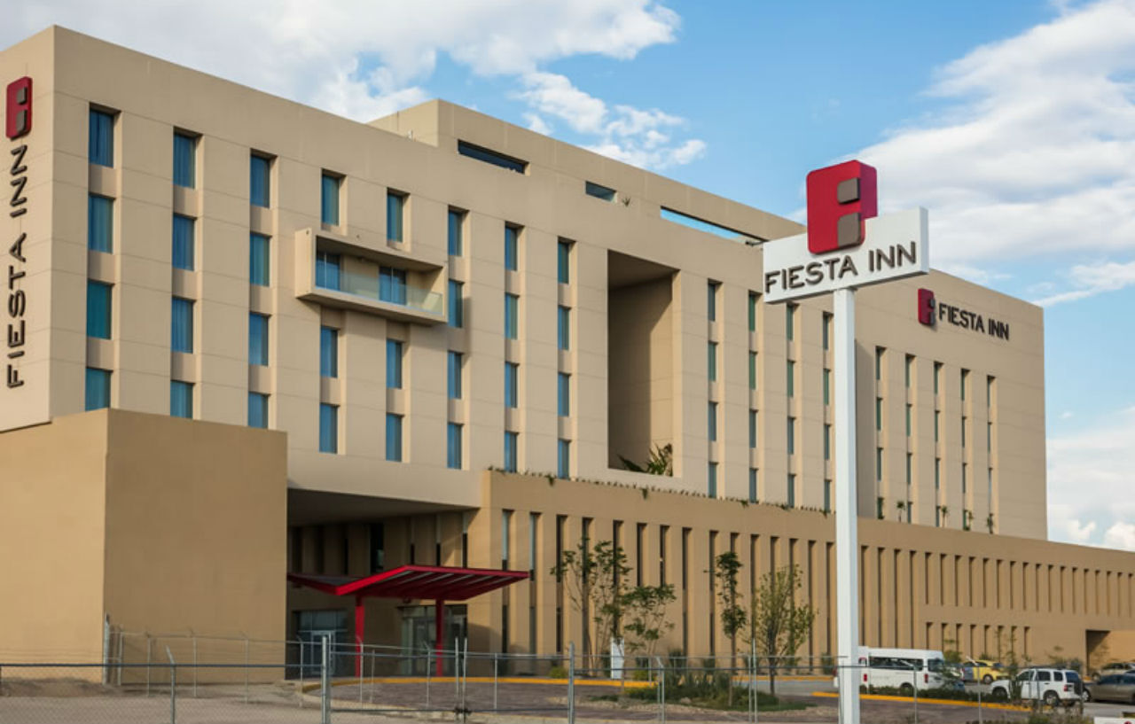 Fiesta Inn Silao Puerto Interior Zewnętrze zdjęcie